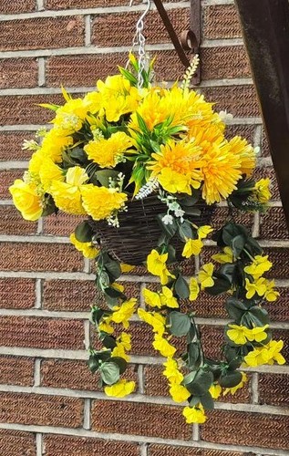 Artificial flowers hanging - artificial,