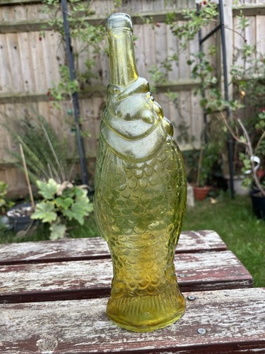 Vintage yellow green - yellow/green, fish