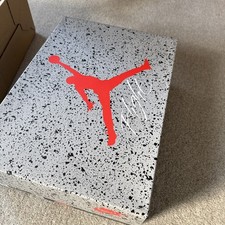 *BRAND NEW* * NEVER WORN* Nike