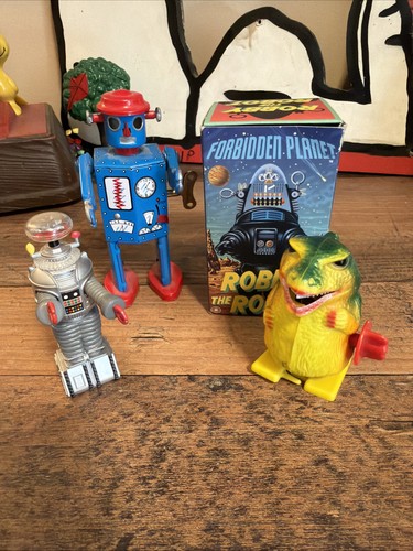 Lot vintage wind - of, toys