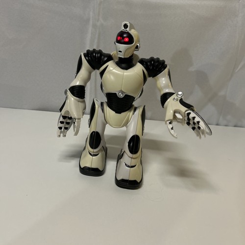 2005 robosapien mini - v2,