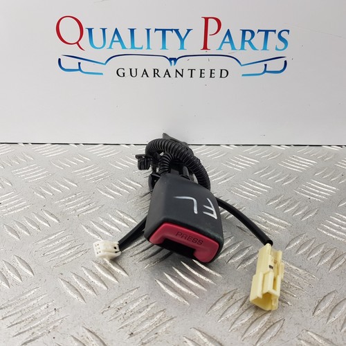 Toyota avensis seat belt - toyota,