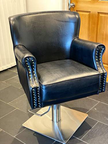 Black synthetic leather salon - black,