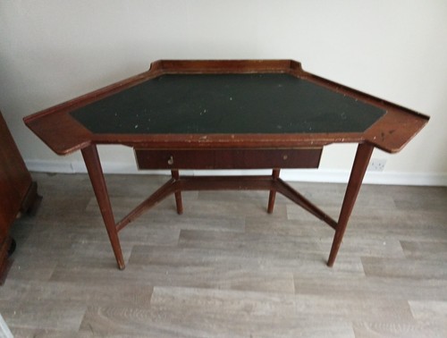 Vintage writing desk - writing,