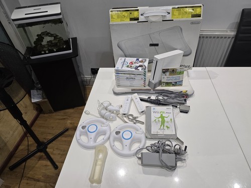 Nintendo wii console - nintendo, console•2