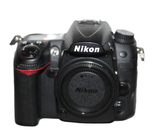 Nikon d7000 dslr camera body - camera,
