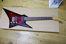 HOHNER ABHOR SERIES SHARK FIN RED SUNBURST ELECTRIC GUITAR WORKING