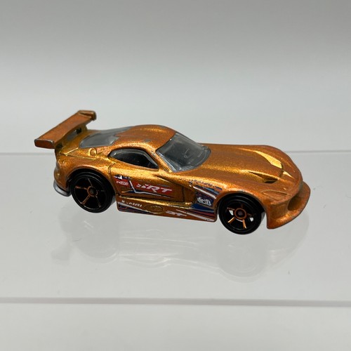 Hot wheels srt viper - hot, gts-r
