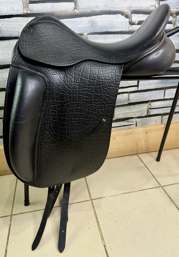 Medium county saddlery - 17”,