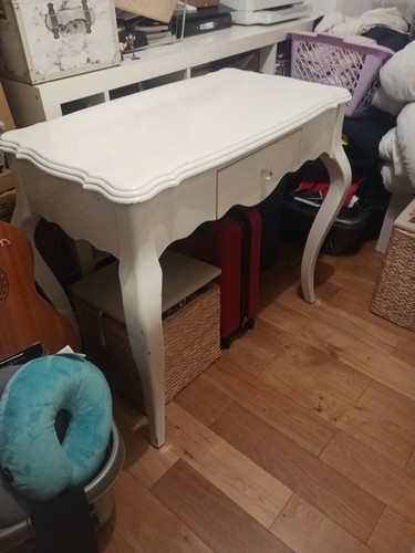 Beautiful make table - make-up,