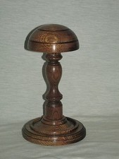 WOODEN SHORT HAT WIG STAND
