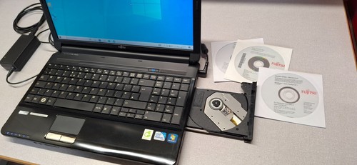 Fujitsu lifebook laptop - fujitsu,