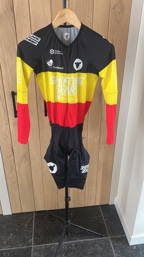 Black sheep cycling shifting - sheep,