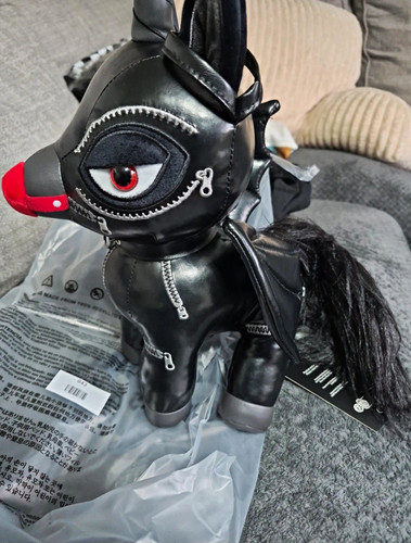 Little pony black - little, winged