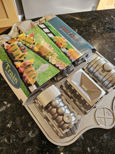 Nordic ware train - ware, cake