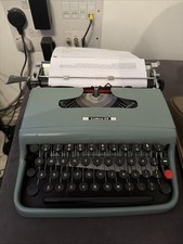 Vintage Olivetti Lettera 22