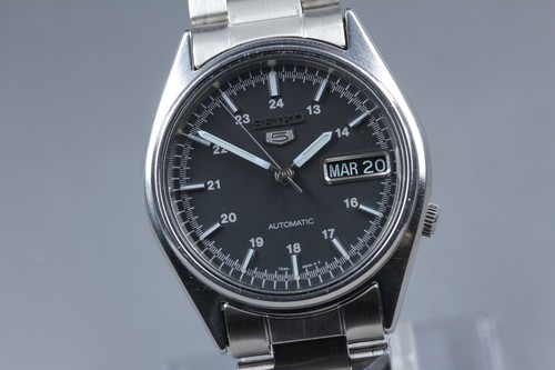 Near mint vintage seiko 5 - vintage,