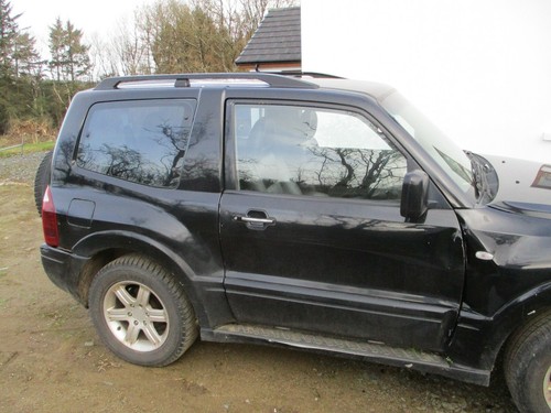 Mitsubishi shogun pajero mk3