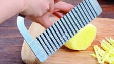 Stainless Steel Potato Crinkle Chip Cutter Chipper Salad Vegetable Kitchen Tool