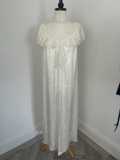 Ladies Ivory VTG 80’s
