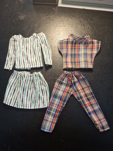 Sindy 1983 pedigree clothing - sindy,