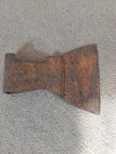 Small antique axe - small, head