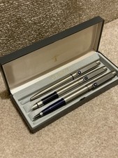 Vintage Parker 25 Fountain Pen