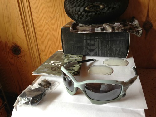 New oakley racing jacket - new,