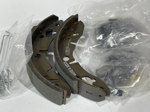 Bond bug front brake shoes - bug,