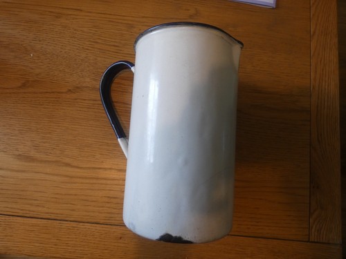 Vintage enamel jug - jug/pitcher, 8"