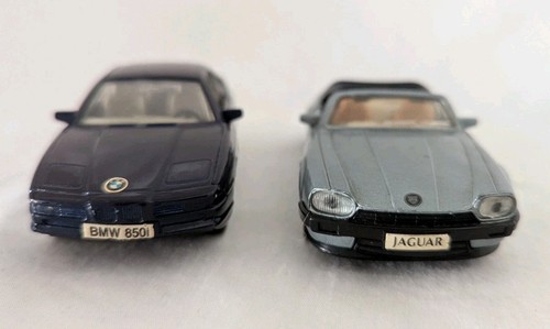 Small metallic toy diecast - 2,