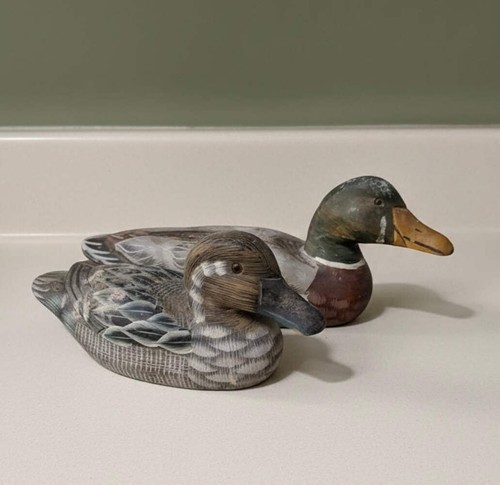 Pair vintage decorative - a,