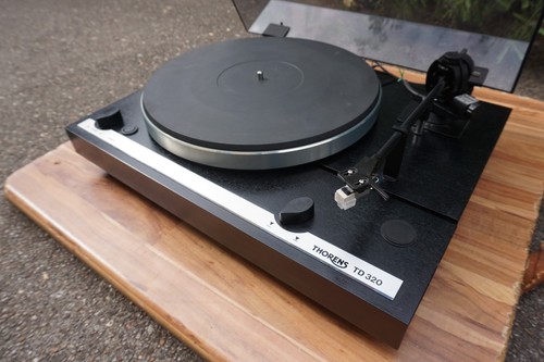 Thorens 320 with manual - td,