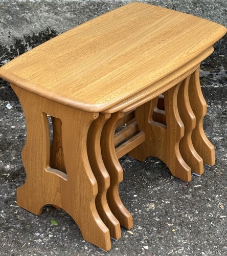 Stunning set modern ercol - ,