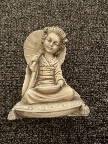 Vintage geisha girl figurine - girl,
