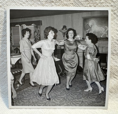Vtg photo women dancing - vtg,
