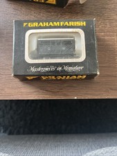 GRAHAM FARISH 2604 - N GAUGE - G.W.R. 8T CATTLE VAN 106325 - BLACK
