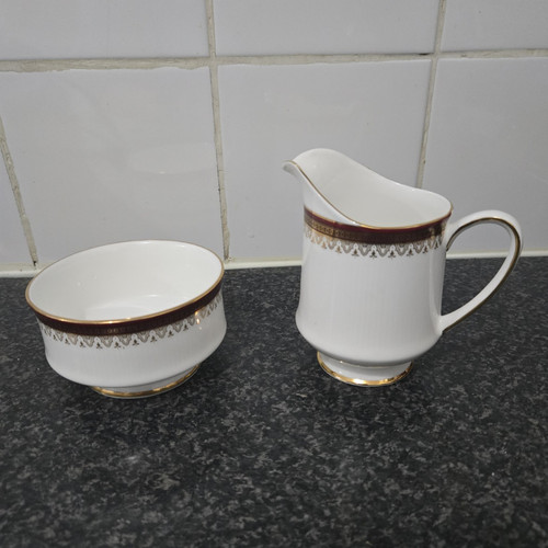 Royal albert holyrood bone - albert,