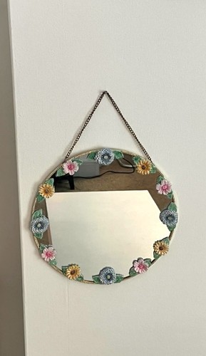 Vintage style round floral - vintage,