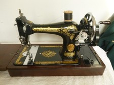 Vintage Singer 28K Sewing Machine in Good Working Order