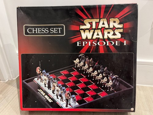 Star wars episode chess set - star,