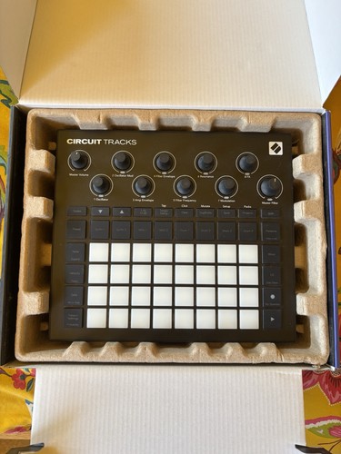 Novation circuit tracks - circuit,