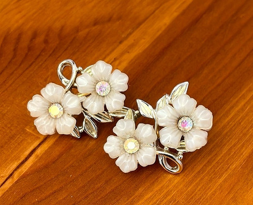 Vintage jewelcraft flower clip - vintage,
