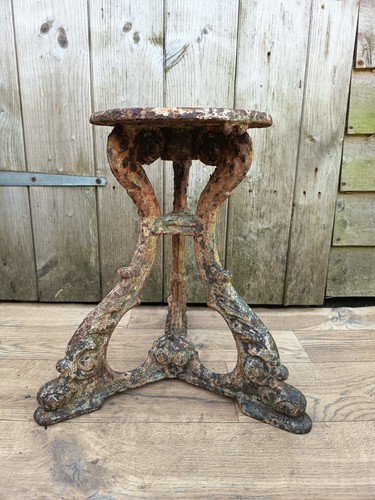 Vintage cast iron plant pot - iron,