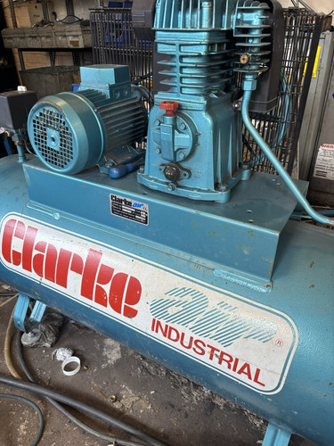 Clarke industrial 150l - clarke,