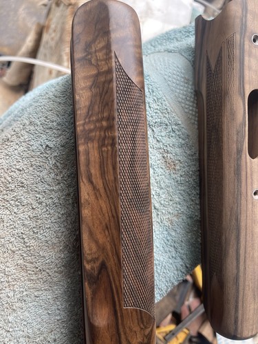 Turkish walnut beretta 690 - walnut,
