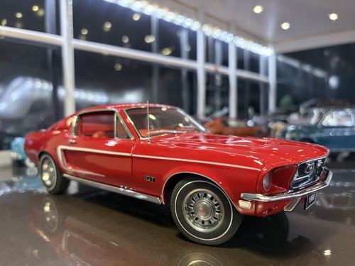 Autoart millennium 1968 - autoart,