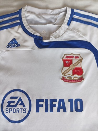 Swindon town 2009 - town, home