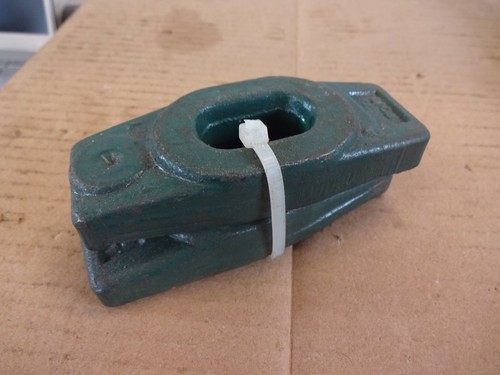 Milling machine table clamps - ,