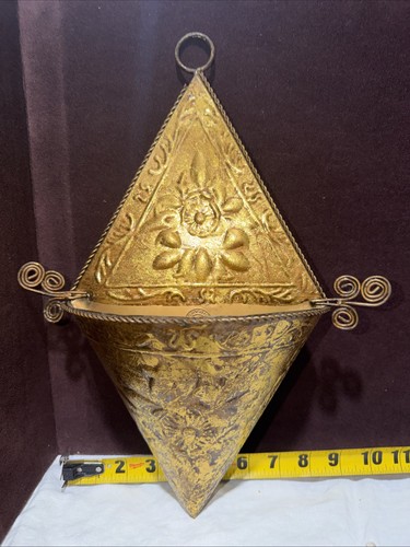 Gold tone metal - metal, planter